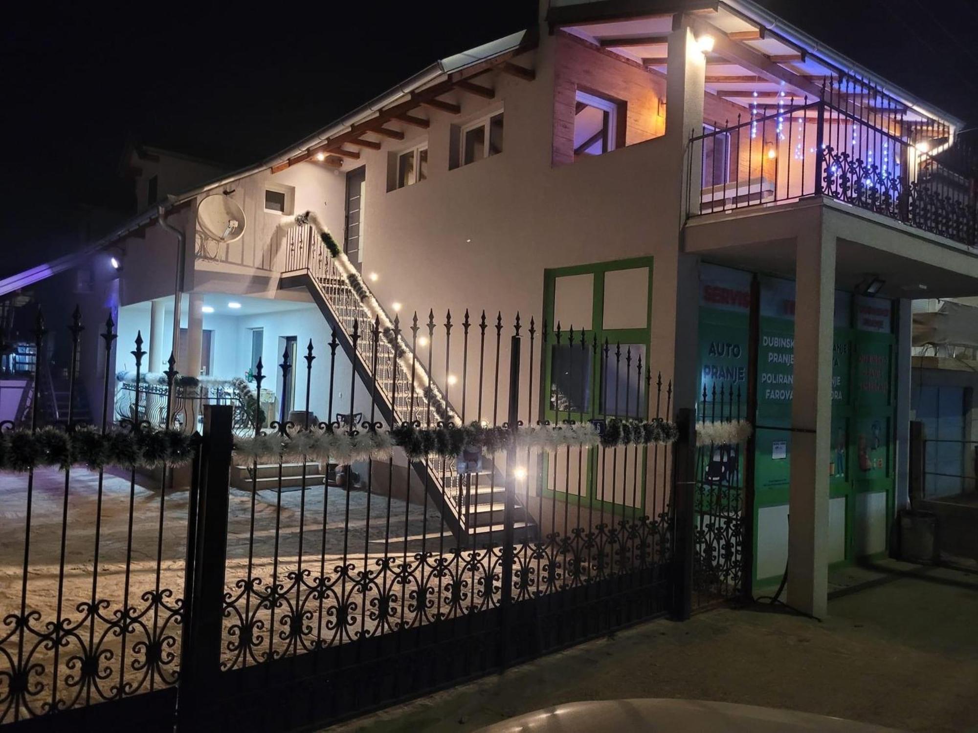 Apartments Pkt Delux Ni Dış mekan fotoğraf